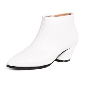 Jaggar White Angular Ankle Boots / size38 (with box)